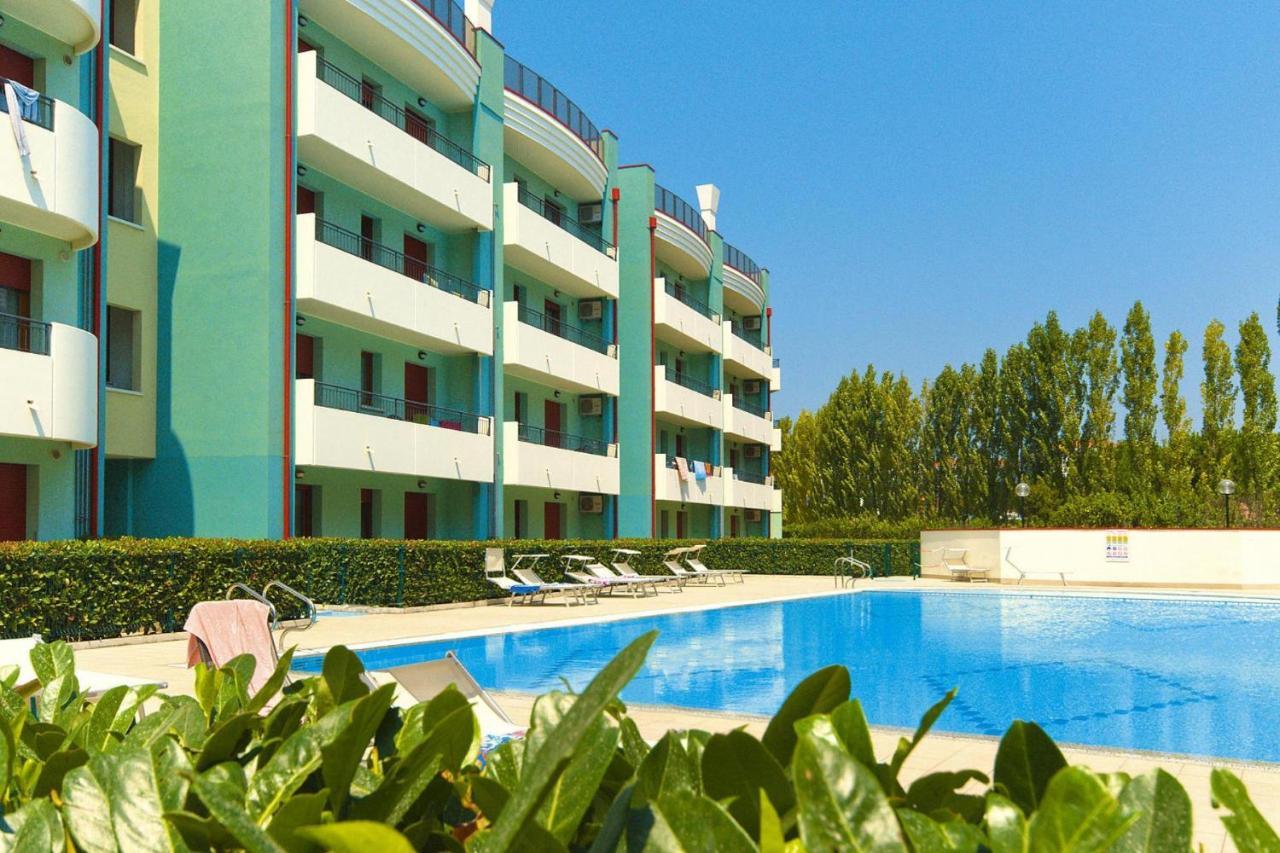 Apartment In Caorle With Heating Exterior foto